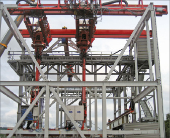Aker’s bridge crane systems can be delivered with robotic motion control that allows for remote control from the driller’s cabin. 