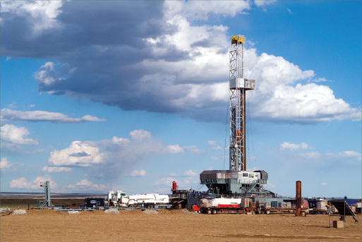H&P continues to refine control systems on its FlexRigs, like this Flex4S rig, to incorporate software routines that facilitate downlinking and other aspects of drilling optimization. The company’s newbuild program is expected to continue into Q1 2010.