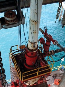 The Model 7875 docking station eliminates the need for personnel in the moonpool area, enhancing the safety of offshore MPD operations.