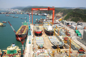 Hyundai Heavy Industries’ (HHI) Offshore Yard is located next to its main shipbuilding yard in Ulsan. HHI is focusing on building new commercial vessels and offshore-related vessels such as drillships, semisubmersibles and FPSOs.