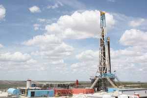 Latshaw Drilling’s 2,000-hp Rig 16 is a Mid-Continent U-1220-EB rig capable of skidding. The SCR unit is currently working in the Permian Basin for Apache.