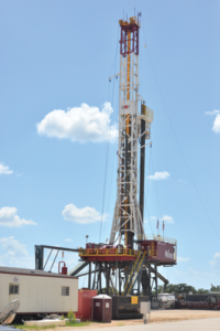The 75-ton, 1,500-hp Ideal Prime rig at National Oilwell Varco’s Research and Development Technology Center in Navasota, Texas, is equipped with wired drill pipe to help test the company’s automated drilling technologies. 