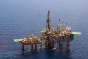 Shelf Drilling’s Galveston Key jackup is drilling development wells in the UAE for National Drilling Company. The rig has a maximum drilling depth of 21,000 ft and can work in up to 300-ft water depths.