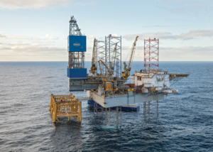 Noble Drilling’s Lloyd Noble jackup drills for Statoil off the coast of the UK. It is under contract until November 2020. left: Noble’s Bob Douglas drillship drills for Anadarko in the US Gulf of Mexico. Since the start of 2015, Noble has retired five semisubmersibles, one jackup and one drillship.