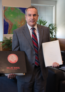 ANP Director-General Décio Oddone displays a copy of the 11th edition of the IADC Drilling Manual, as well as a copy of Petrobras’ first deepwater drilling manual. Mr Oddone, who joined Petrobras in 1985 as the company was gearing up to drill its first deepwater wells, was among key contributors to the Petrobras manual. It was among Petrobras’ earliest efforts to standardize its deepwater operations and was inspired by the IADC Drilling Manual, Mr Oddone recalled.